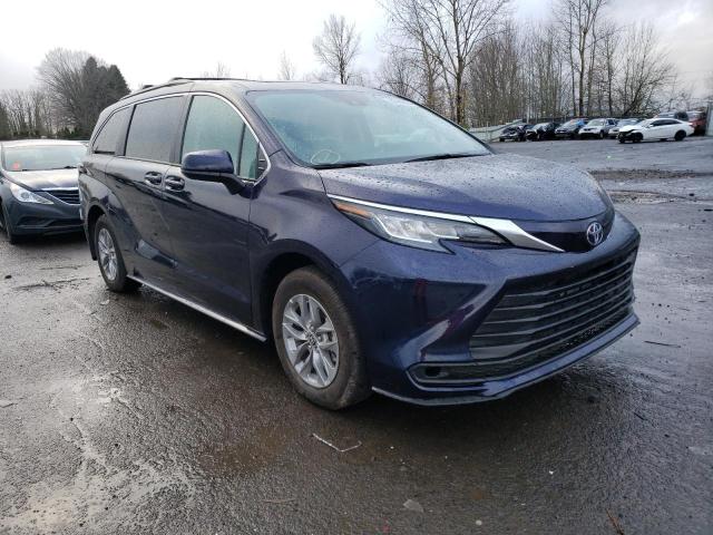 5TDBSKFC8NS063030 - 2022 TOYOTA SIENNA LE BLUE photo 4