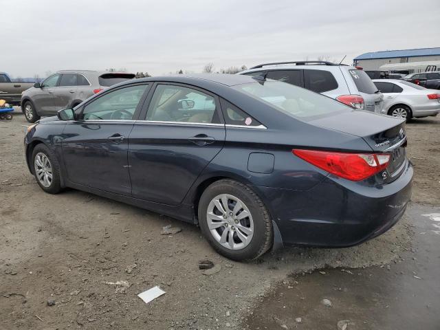 5NPEB4AC7DH523945 - 2013 HYUNDAI SONATA GLS BLUE photo 2