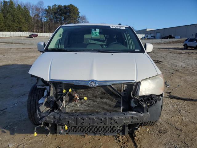 2A4RR5D17AR491438 - 2010 CHRYSLER TOWN & COU TOURING WHITE photo 5