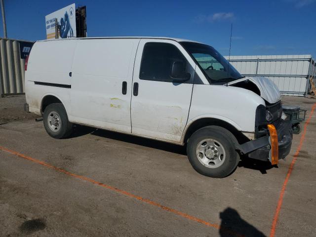 1GCZGFBA7A1156401 - 2010 CHEVROLET EXPRESS G2 WHITE photo 4