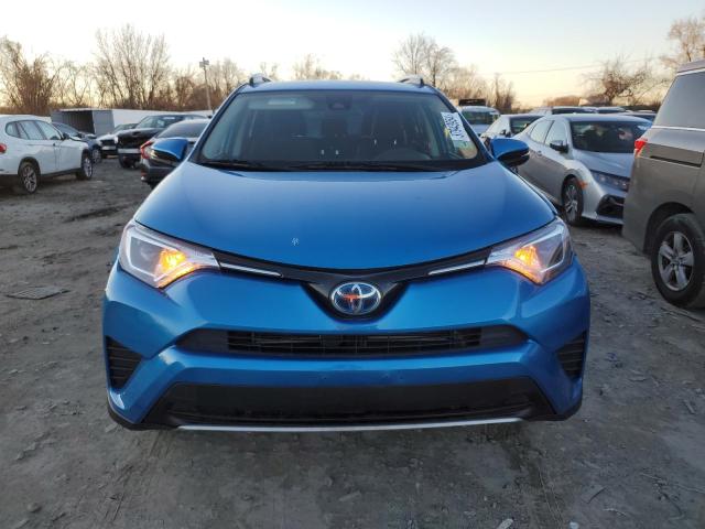 JTMRJREV1JD249768 - 2018 TOYOTA RAV4 HV LE BLUE photo 5