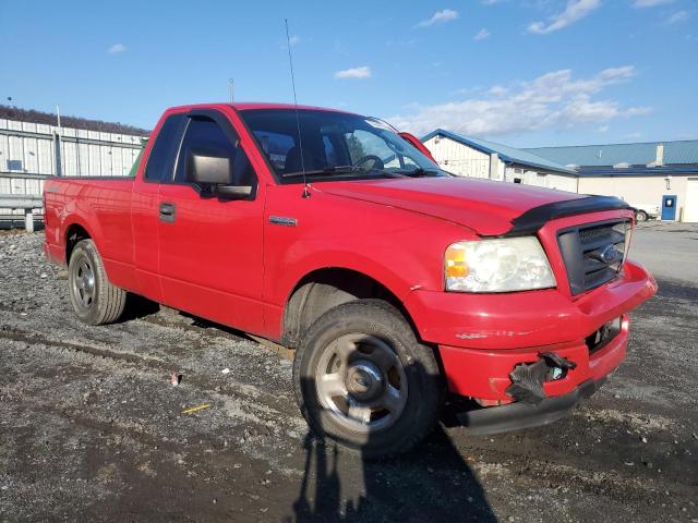 1FTRF12245KE05266 - 2005 FORD F150 RED photo 4