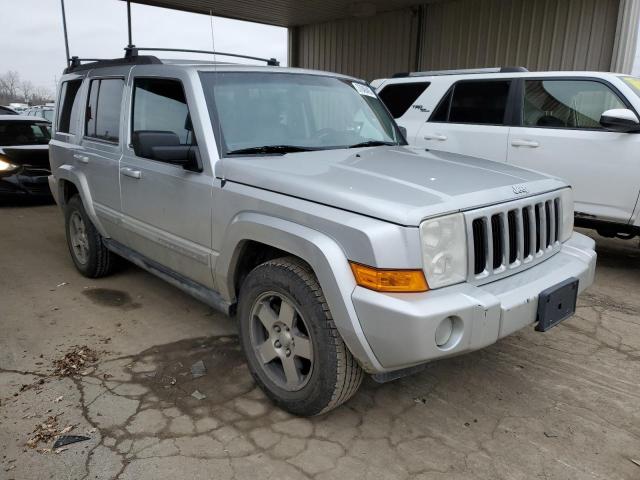 1J4RG4GK9AC128040 - 2010 JEEP COMMANDER SPORT SILVER photo 4