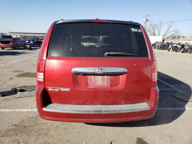 2A8HR54P08R711298 - 2008 CHRYSLER TOWN & COU RED photo 6