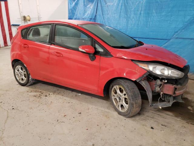 3FADP4EJ5FM205072 - 2015 FORD FIESTA SE RED photo 4