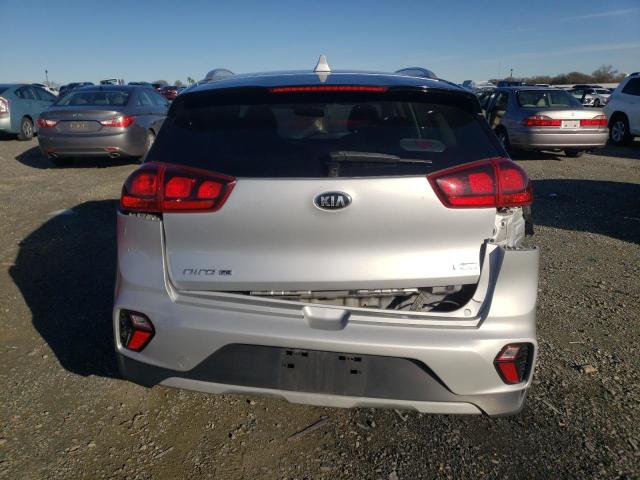 KNDCB3LC0L5398042 - 2020 KIA NIRO LX SILVER photo 6