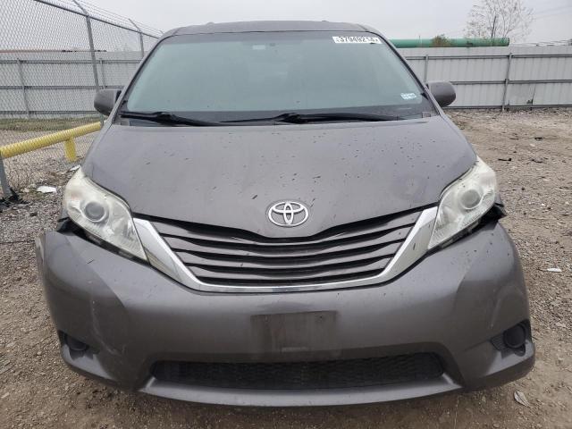 5TDKK3DC9FS544687 - 2015 TOYOTA SIENNA LE SILVER photo 5