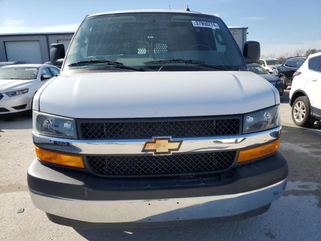 1GCWGAFP8N1142808 - 2022 CHEVROLET EXPRESS G2 WHITE photo 5