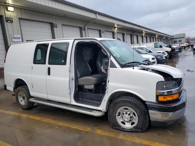 1GCWGAF71N1266743 - 2022 CHEVROLET EXPRESS WHITE photo 4