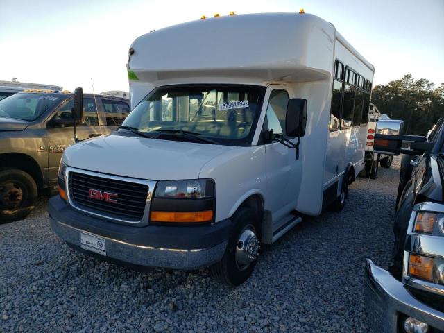 1GDJG31U061181991 - 2006 GMC SAVANA CUTAWAY G3500 WHITE photo 1