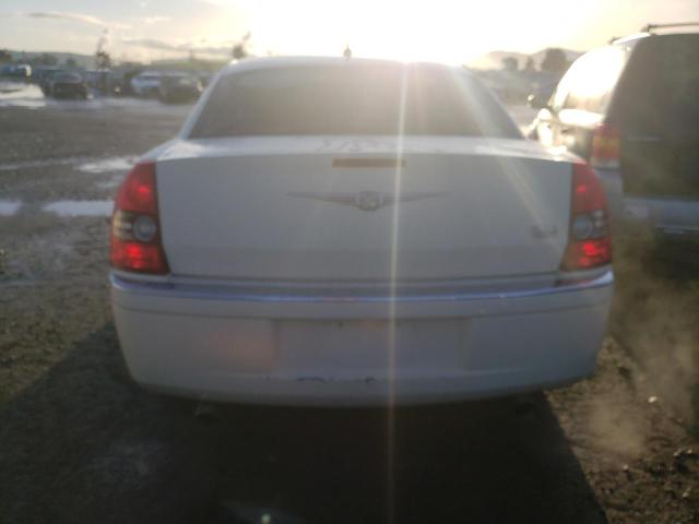 2C3KA33G28H187379 - 2008 CHRYSLER 300 LIMITED WHITE photo 6