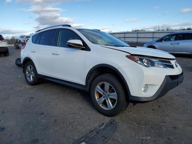 JTMRFREV0FJ046154 - 2015 TOYOTA RAV4 XLE WHITE photo 4