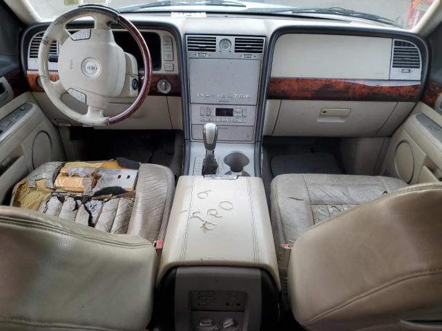 5LMFU28R33LJ19671 - 2003 LINCOLN NAVIGATOR 白色 照片 8
