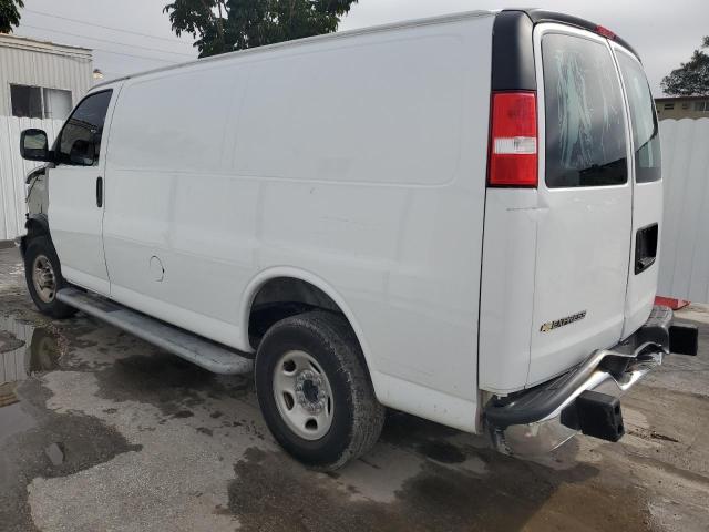 1GCWGAF74N1222221 - 2022 CHEVROLET EXPRESS G2 WHITE photo 2