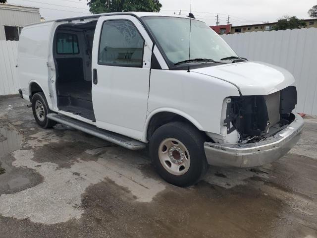 1GCWGAF74N1222221 - 2022 CHEVROLET EXPRESS G2 WHITE photo 4