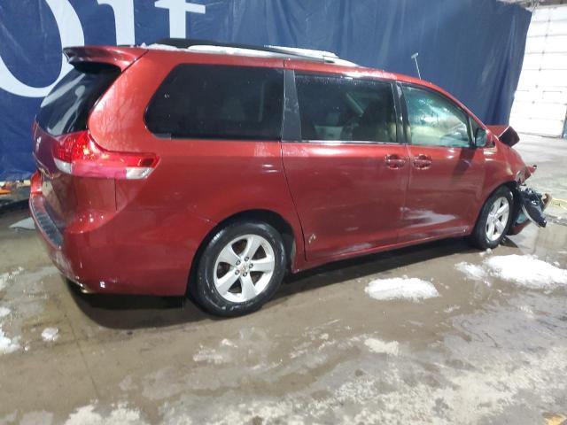 5TDKK3DC5BS155829 - 2011 TOYOTA SIENNA LE RED photo 3