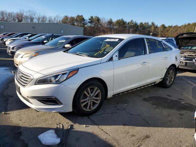 5NPE24AF1FH057894 - 2015 HYUNDAI SONATA SE WHITE photo 1