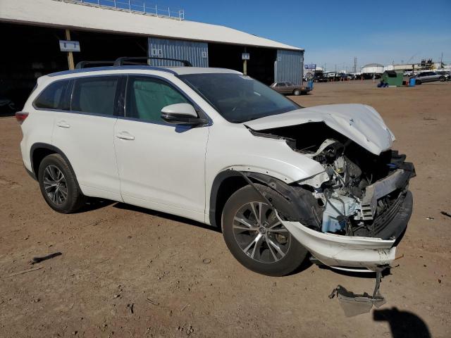 5TDKKRFH7GS506419 - 2016 TOYOTA HIGHLANDER XLE WHITE photo 4