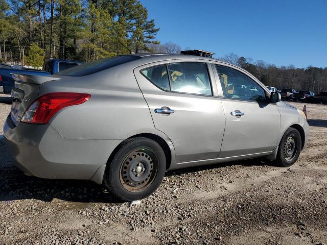 3N1CN7APXDL879585 - 2013 NISSAN VERSA S GRAY photo 3