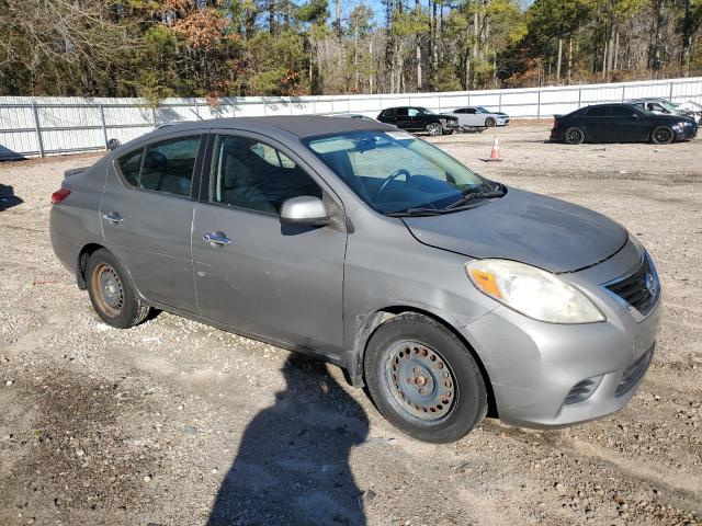 3N1CN7APXDL879585 - 2013 NISSAN VERSA S GRAY photo 4