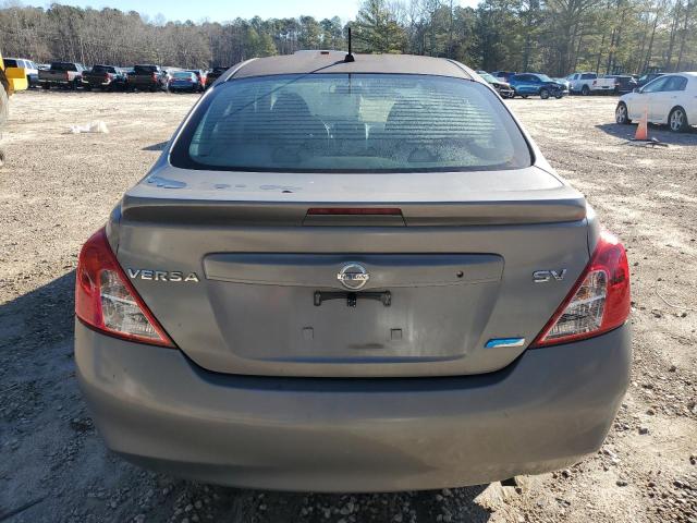 3N1CN7APXDL879585 - 2013 NISSAN VERSA S GRAY photo 6