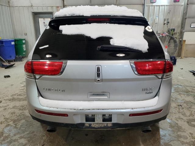 2LMDJ8JK7DBL23267 - 2013 LINCOLN MKX SILVER photo 6