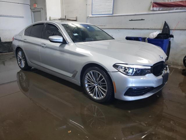 WBAJA7C57KWW47848 - 2019 BMW 530 XI SILVER photo 4