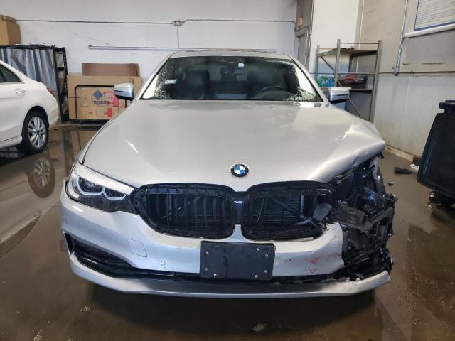 WBAJA7C57KWW47848 - 2019 BMW 530 XI SILVER photo 5