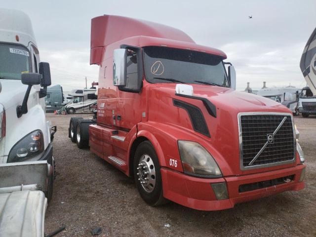 4V4NC9EH1FN912345 - 2015 VOLVO VN VNL RED photo 1