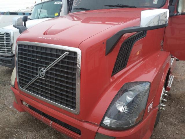 4V4NC9EH1FN912345 - 2015 VOLVO VN VNL RED photo 7