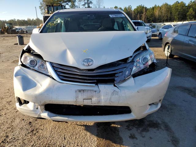 5TDDZ3DCXHS172915 - 2017 TOYOTA SIENNA XLE WHITE photo 5