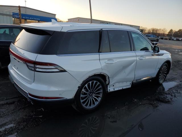 5LM5J7WC5LGL21128 - 2020 LINCOLN AVIATOR RESERVE WHITE photo 3