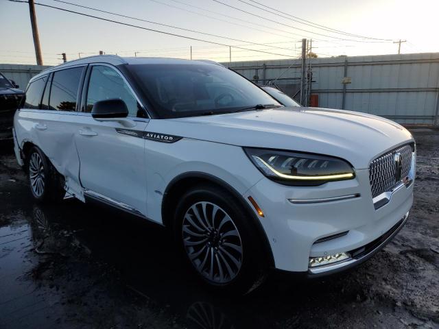 5LM5J7WC5LGL21128 - 2020 LINCOLN AVIATOR RESERVE WHITE photo 4