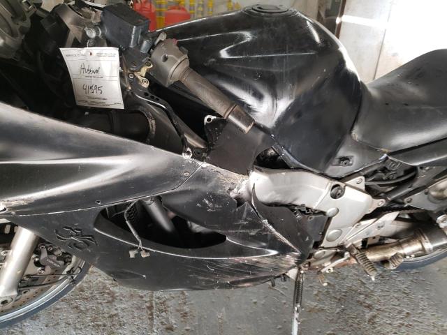 JKAZX9C184A015478 - 2004 KAWASAKI ZX1200 C BLACK photo 9