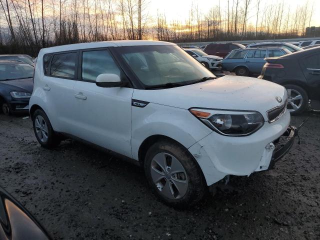 KNDJN2A2XF7804775 - 2015 KIA SOUL WHITE photo 4