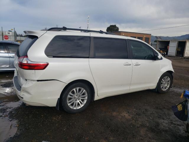 5TDYZ3DC2HS894624 - 2017 TOYOTA SIENNA XLE WHITE photo 3