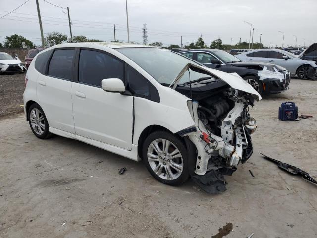 JHMGE88419C000430 - 2009 HONDA FIT SPORT WHITE photo 4