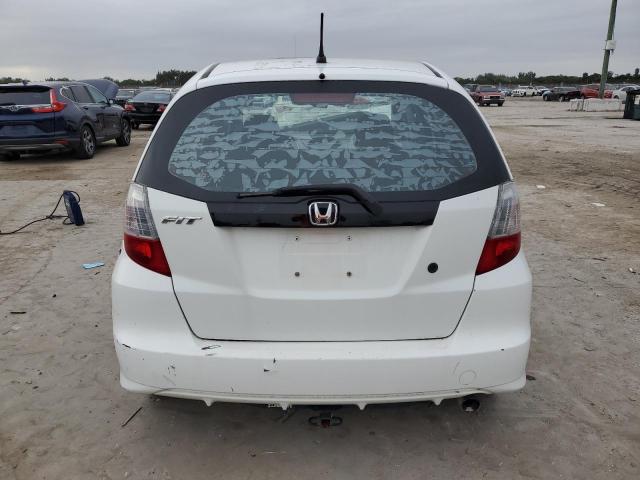 JHMGE88419C000430 - 2009 HONDA FIT SPORT WHITE photo 6