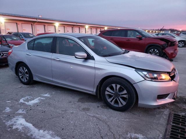 1HGCR2F31FA069333 - 2015 HONDA ACCORD LX SILVER photo 4