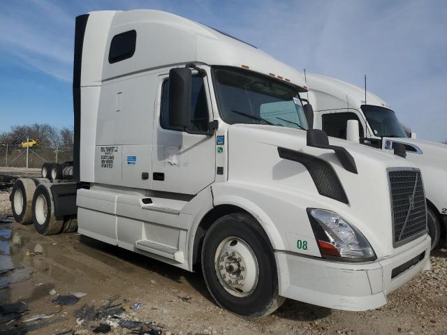 4V4NC9EH6FN186255 - 2015 VOLVO VN VNL WHITE photo 6