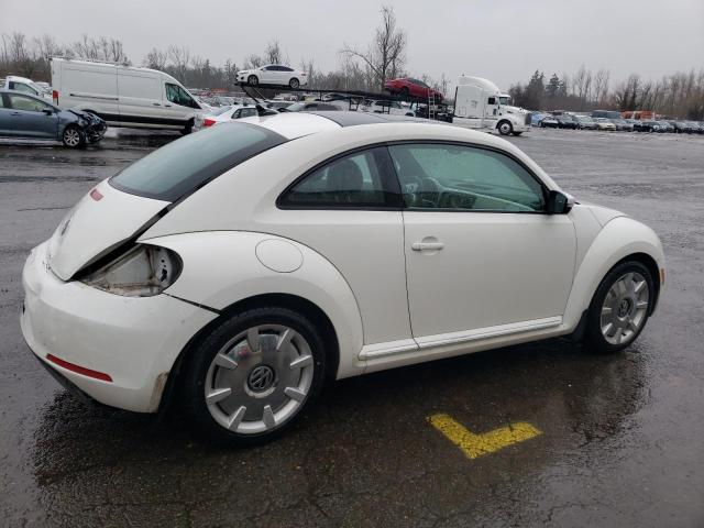 3VWJP7AT0EM608703 - 2014 VOLKSWAGEN BEETLE WHITE photo 3