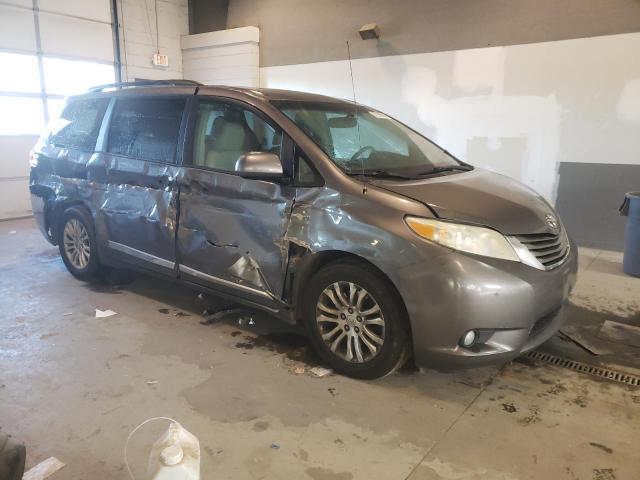 5TDYK3DC1BS108405 - 2011 TOYOTA SIENNA XLE GRAY photo 4