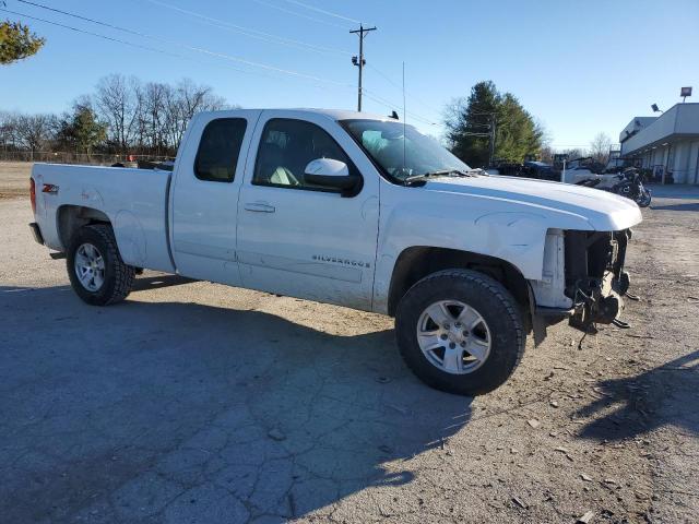 1GCEK19J18Z180033 - 2008 CHEVROLET SILVERADO K1500 WHITE photo 4