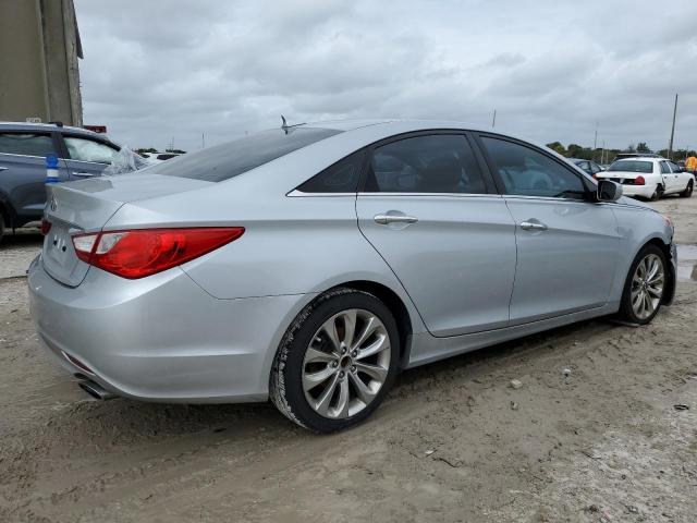 5NPEC4AC7BH042460 - 2011 HYUNDAI SONATA SE SILVER photo 3