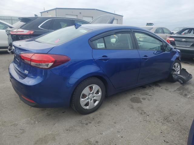 3KPFK4A70HE075730 - 2017 KIA FORTE LX BLUE photo 3