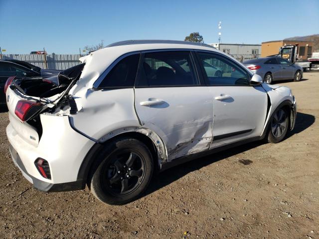 KNDCB3LC8L5369677 - 2020 KIA NIRO LX WHITE photo 3