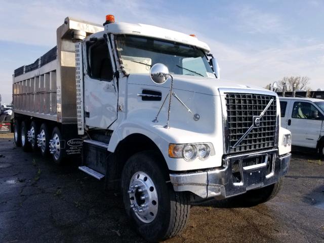 4V5K99EJ9HN989452 - 2017 VOLVO VHD  photo 1