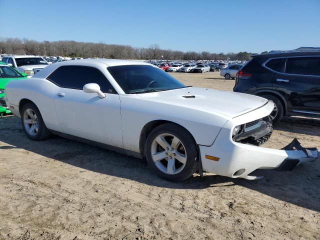 2C3CDYAG4EH149434 - 2014 DODGE CHALLENGER SXT WHITE photo 4