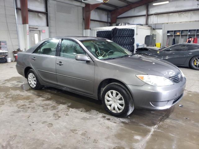 4T1BE30K45U621718 - 2005 TOYOTA CAMRY LE GRAY photo 4