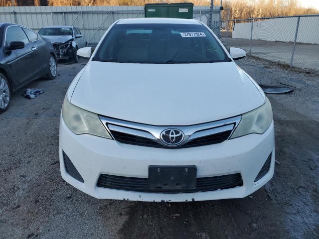 4T4BF1FKXER439987 - 2014 TOYOTA CAMRY L WHITE photo 5